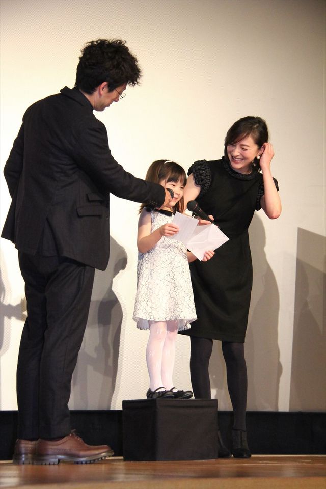広末涼子が“娘”からの手紙にうるっと！映画『はなちゃんのみそ汁』舞台あいさつフォトギャラリー（6枚目）
