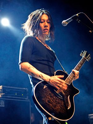 アンジー監督作でのハリウッドデビューが報じられた雅-MIYAVI-