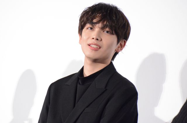 美の渋滞！吉野北人、宮世琉弥、松井奏が黒スーツで登壇『遺書、公開。』公開初日舞台挨拶（14枚目）