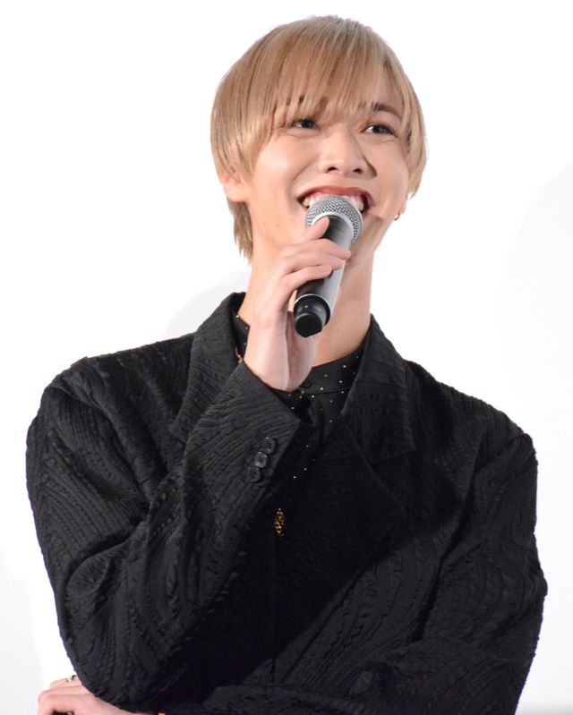 美の渋滞！吉野北人、宮世琉弥、松井奏が黒スーツで登壇『遺書、公開。』公開初日舞台挨拶（18枚目）