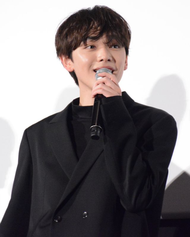 美の渋滞！吉野北人、宮世琉弥、松井奏が黒スーツで登壇『遺書、公開。』公開初日舞台挨拶（19枚目）