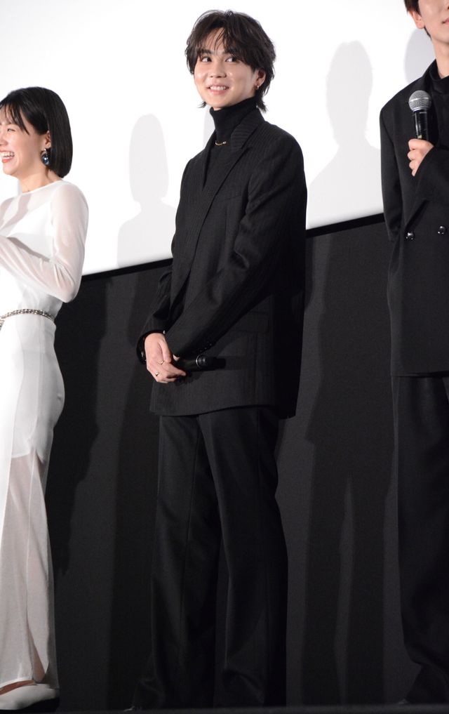 美の渋滞！吉野北人、宮世琉弥、松井奏が黒スーツで登壇『遺書、公開。』公開初日舞台挨拶（20枚目）