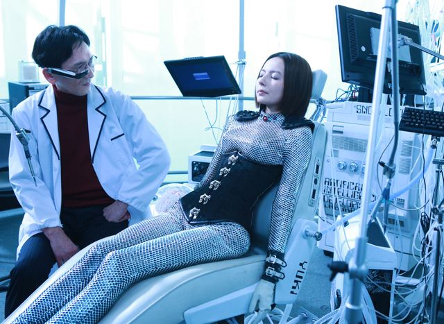 ベッキー『麻雀放浪記2020』でのアンドロイド姿：フォトギャラリー