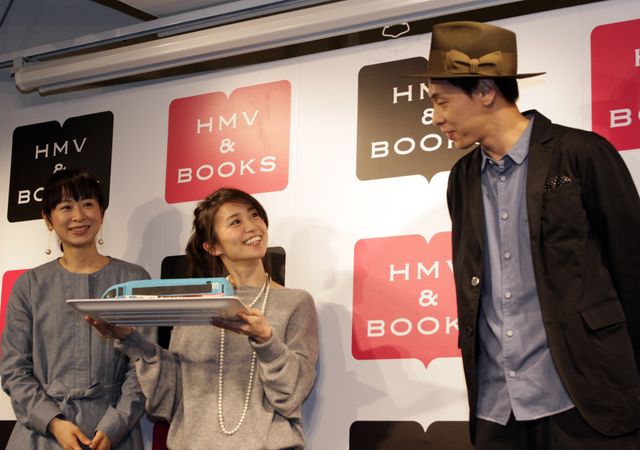 大島優子＆大倉孝二、夫婦漫才のような軽妙なやりとり！映画『ロマンス』DVD＆ブルーレイ発売記念イベントフォトギャラリー：フォトギャラリー