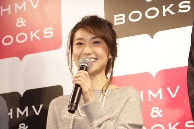 大島優子＆大倉孝二、夫婦漫才のような軽妙なやりとり！映画『ロマンス』DVD＆ブルーレイ発売記念イベントフォトギャラリー（7枚目）