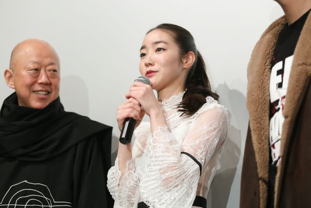 「あ～ん」される間宮祥太朗！『全員死刑』初日舞台あいさつ（5枚目）