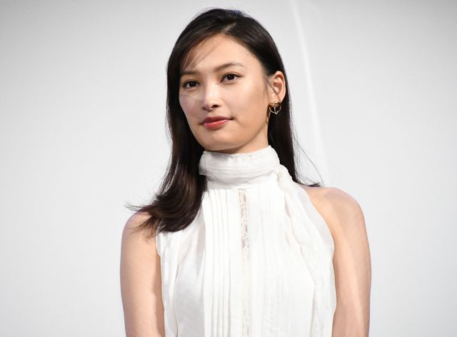 「SPECサーガ黎明篇」配信日は田中哲司の誕生日！会見で花束贈呈のサプライズ（6枚目）