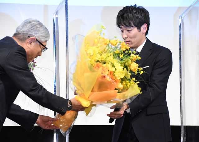 「SPECサーガ黎明篇」配信日は田中哲司の誕生日！会見で花束贈呈のサプライズ（9枚目）