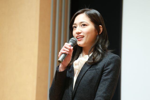 坂口健太郎＆川口春奈、スーツ姿がカッコいい！「イノセンス 冤罪弁護士」先行特別試写会（2枚目）