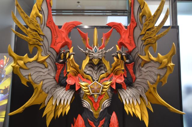 「ウルトラマンオメガ」新メテオカイジュウ・ヴァルジェネスが初披露！「TSUBURAYA CONVENTION 2025」前夜祭（2枚目）