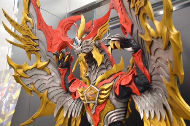 「ウルトラマンオメガ」新メテオカイジュウ・ヴァルジェネスが初披露！「TSUBURAYA CONVENTION 2025」前夜祭（4枚目）