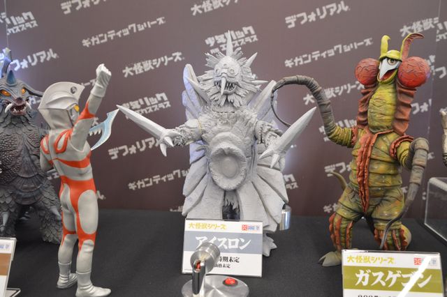 「ウルトラマンオメガ」新メテオカイジュウ・ヴァルジェネスが初披露！「TSUBURAYA CONVENTION 2025」前夜祭（27枚目）