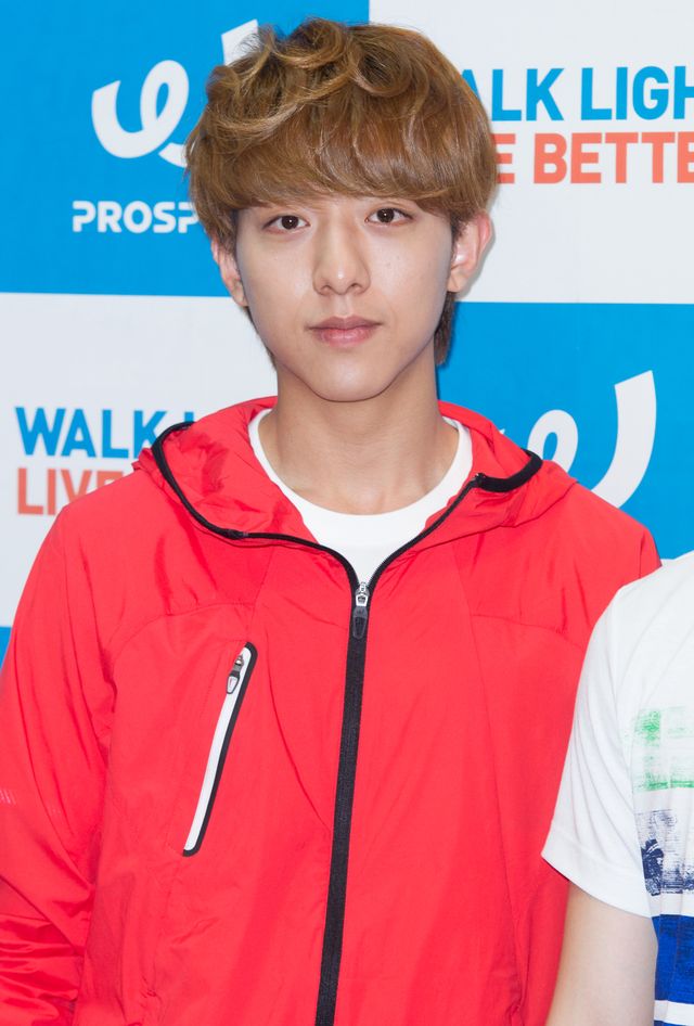 イケメンバンドCNBLUE、スポーツブランドファンサイン会参加で江南一帯がにぎやかに＜韓国JPICTURES＞（6枚目）