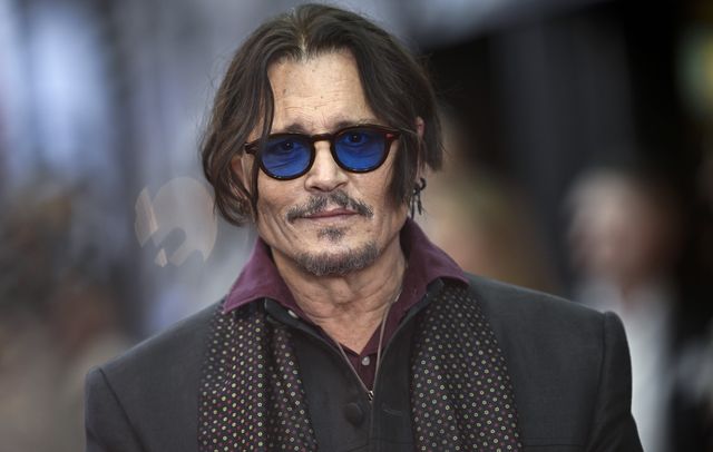 監督作のイギリスプレミアでのジョニー・デップ