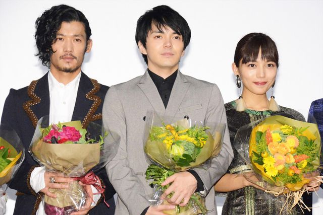 林遣都、男性とのキスシーンにも挑戦!『にがくてあまい』初日舞台挨拶フォトギャラリー:フォトギャラリー