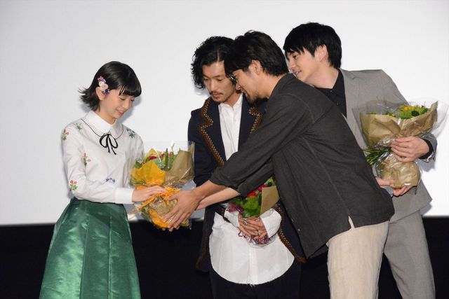 林遣都、男性とのキスシーンにも挑戦！『にがくてあまい』初日舞台挨拶フォトギャラリー（2枚目）