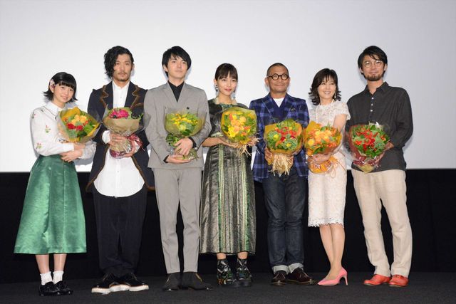 林遣都、男性とのキスシーンにも挑戦！『にがくてあまい』初日舞台挨拶フォトギャラリー（5枚目）