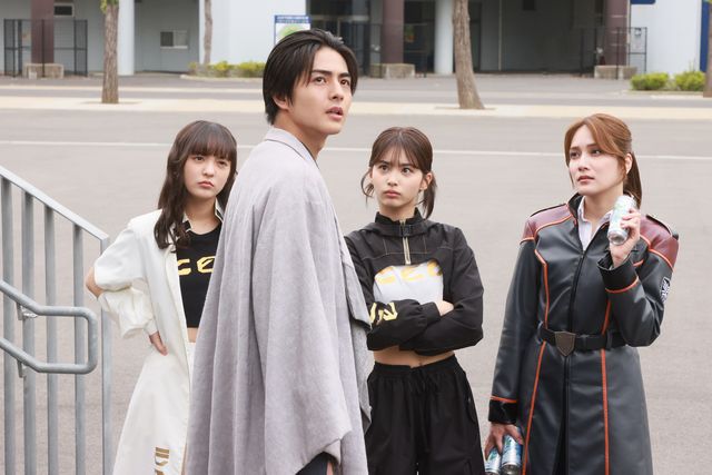 「オメガホーン」に「超ギャバン」刹那＆本部長＆キキコト合流！第2話場面写真：フォトギャラリー