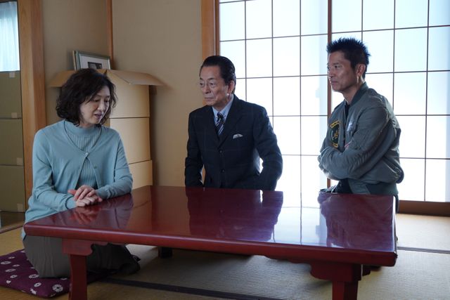 和泉元彌が闇を抱える元警察官役「相棒season23」第13話場面カット（10枚目）
