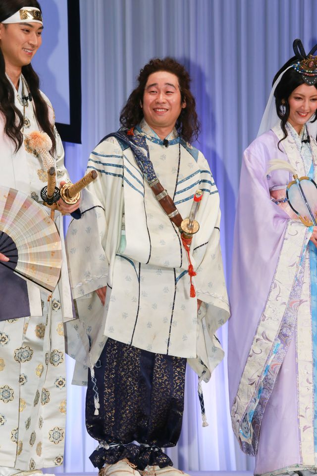 au「三太郎」CMの一寸法師役俳優が明らかに！松田翔太、菜々緒らと登場！au発表会ギャラリー（8枚目）