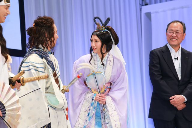 au「三太郎」CMの一寸法師役俳優が明らかに！松田翔太、菜々緒らと登場！au発表会ギャラリー（9枚目）