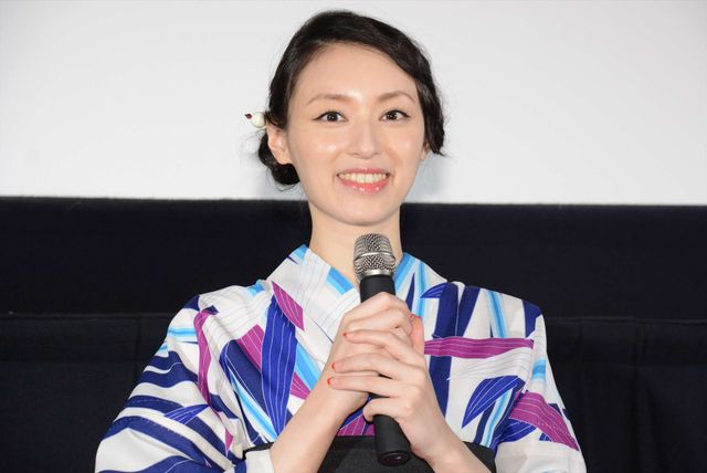 栗山千明、艶やかな和服姿で恋人役・松坂桃李とのエピソードを告白@新宿ピカデリー（7枚目）