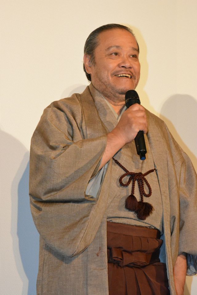 上戸彩、怖かった…映画『武士の献立』初日舞台あいさつフォトギャラリー（15枚目）