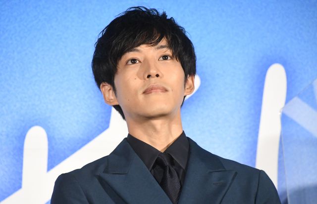 松坂桃李、青春時代の甘酸っぱい思い出は…実写映画『耳をすませば』初日舞台あいさつ：フォトギャラリー