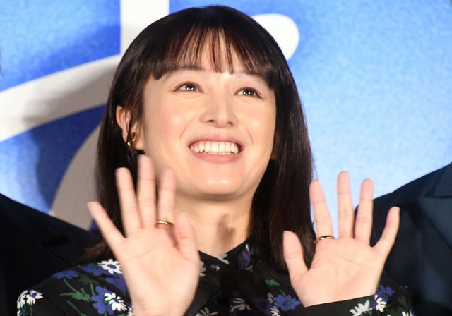 松坂桃李、青春時代の甘酸っぱい思い出は…実写映画『耳をすませば』初日舞台あいさつ（2枚目）