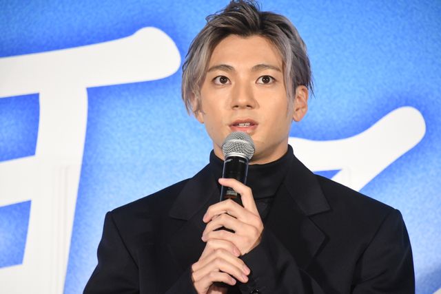 松坂桃李、青春時代の甘酸っぱい思い出は…実写映画『耳をすませば』初日舞台あいさつ（3枚目）