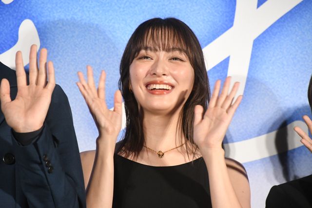 松坂桃李、青春時代の甘酸っぱい思い出は…実写映画『耳をすませば』初日舞台あいさつ（4枚目）