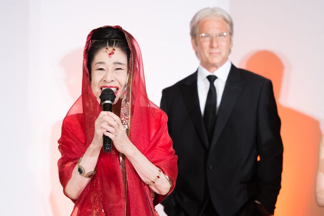 中村玉緒、リチャード・ギア等身大フィギュアにメロメロ!『マリーゴールド・ホテル 幸せへの第二章』イベント写真ギャラリー:フォトギャラリー