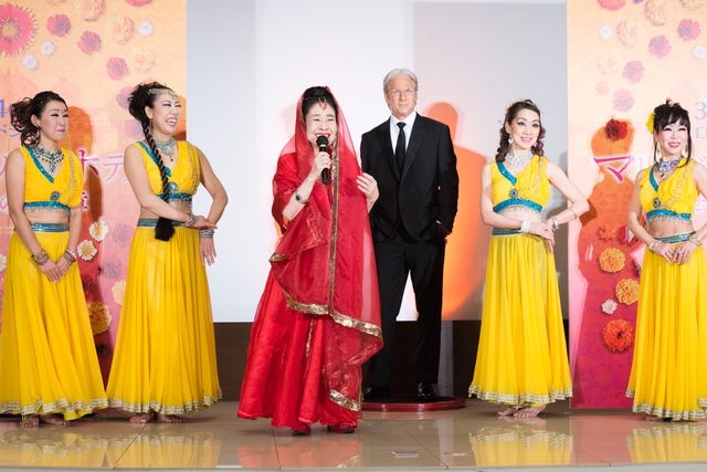 中村玉緒、リチャード・ギア等身大フィギュアにメロメロ！『マリーゴールド・ホテル　幸せへの第二章』イベント写真ギャラリー（21枚目）