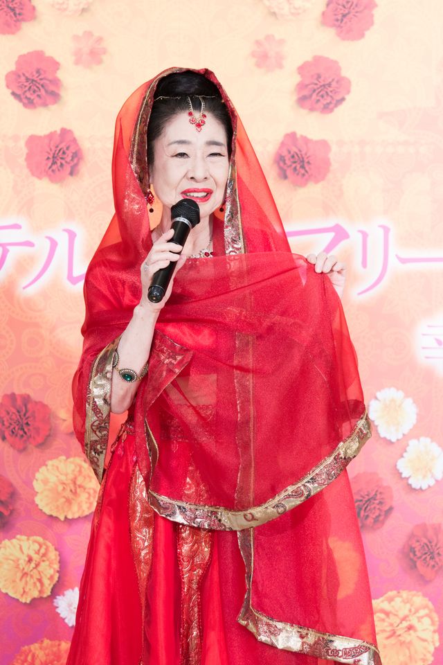 中村玉緒、リチャード・ギア等身大フィギュアにメロメロ！『マリーゴールド・ホテル　幸せへの第二章』イベント写真ギャラリー（25枚目）