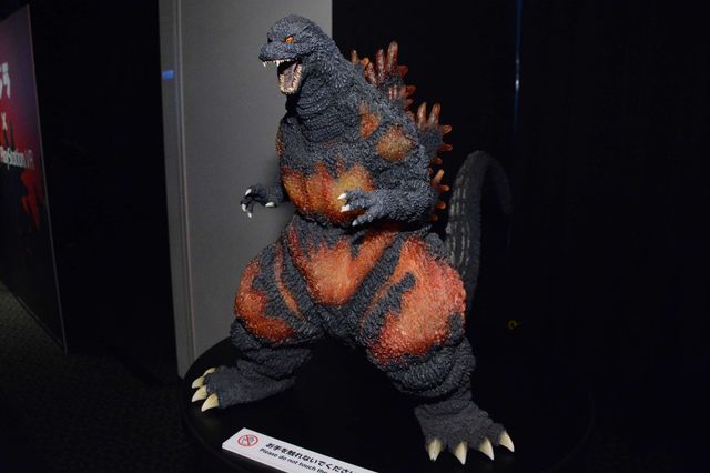 樋口真嗣監督もゴジラポーズ！『シン・ゴジラ』VR体験会フォトギャラリー（2枚目）