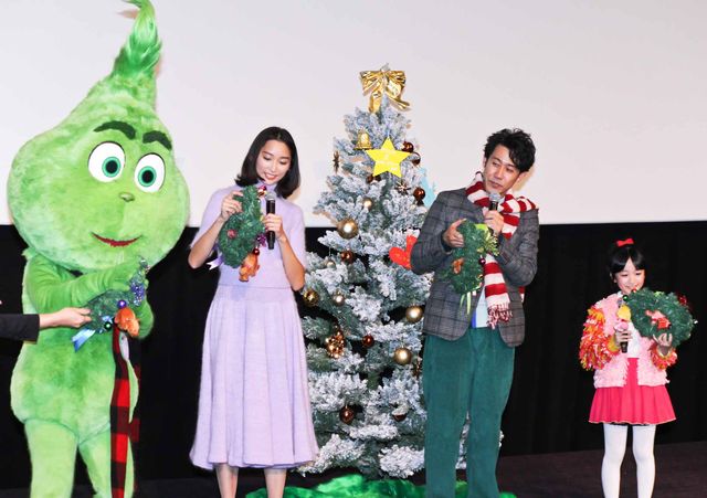 大泉洋ら『グリンチ』吹替キャストが初日舞台に登場！みんなでサンタに願い事（8枚目）