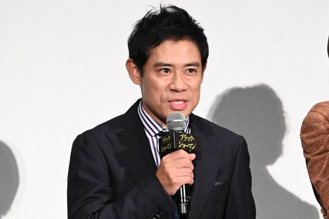 有村架純、華やか純白衣装で魅了！映画『ブラック・ショーマン』完成披露試写会（20枚目）