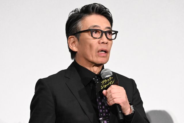 有村架純、華やか純白衣装で魅了！映画『ブラック・ショーマン』完成披露試写会（21枚目）