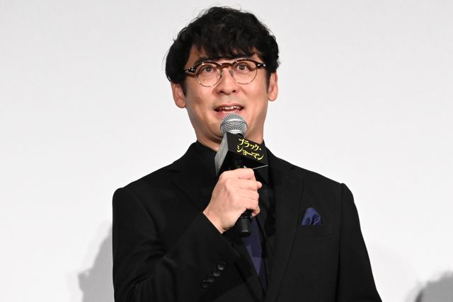 有村架純、華やか純白衣装で魅了！映画『ブラック・ショーマン』完成披露試写会（25枚目）