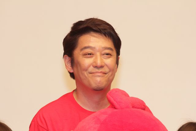 坂上忍、かわいすぎる双子にタジタジ!?『アングリーバード』アフレコイベント写真ギャラリー（8枚目）