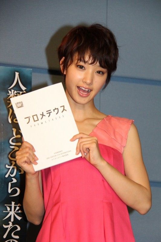 剛力彩芽、実写映画吹き替え初体験で大ハプニング！ 普段言わないセリフを叫び「機材が壊れた」画像ギャラリー（6枚目）