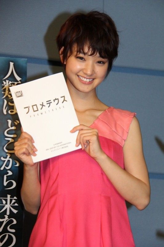 剛力彩芽、実写映画吹き替え初体験で大ハプニング！ 普段言わないセリフを叫び「機材が壊れた」画像ギャラリー（9枚目）