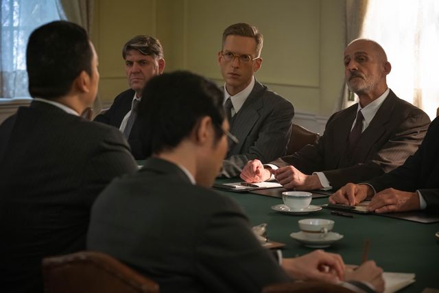 香取慎吾の真剣な表情…！「太平洋戦争80年・特集ドラマ　倫敦（ロンドン）ノ山本五十六」より（6枚目）