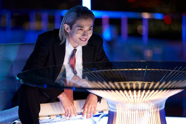 横浜流星の銀髪姿がカッコいい！『嘘喰い』カット（7枚目）