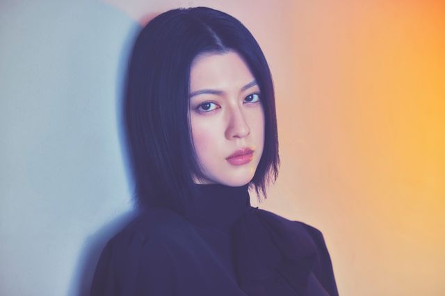 三吉彩花『本心』インタビュー撮り下ろしカット（5枚目）