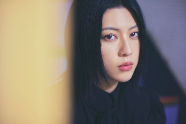 三吉彩花『本心』インタビュー撮り下ろしカット（6枚目）