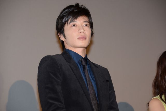 登場は仲良く手をつないで…田中圭＆娘役の岩崎未来！森カンナも出席した『劇場版　びったれ!!!』初日舞台あいさつ【フォトギャラリー】（7枚目）