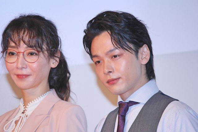 中島健人が遠藤憲一を見つめる！ドラマ「ドロ刑-警視庁捜査三課-」第1話先行披露試写会＆トークイベント（2枚目）