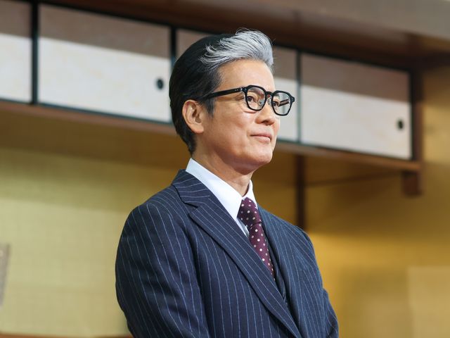 劇中衣装で登場!「プライベートバンカー」記者会見の様子:フォトギャラリー