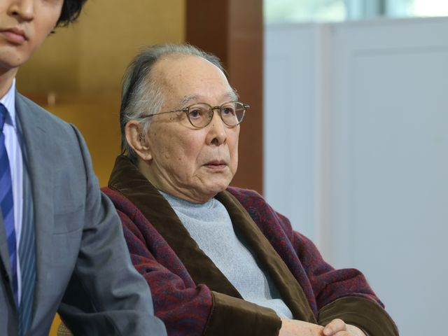 劇中衣装で登場！「プライベートバンカー」記者会見の様子（4枚目）